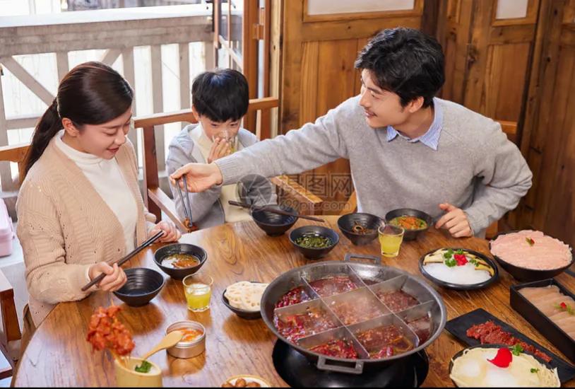 因夫妻吵架丈夫扇了妻子,因为一盘菜和老公吵架