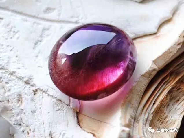 左岩的简介,左岩的最新图片