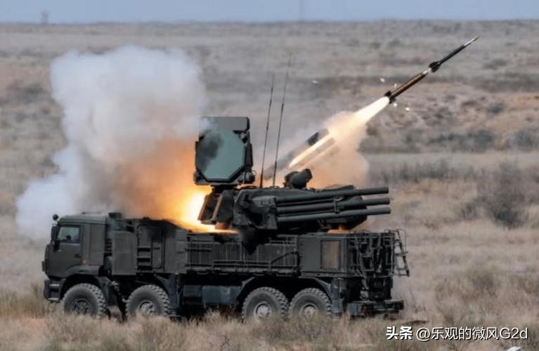 俄s-400防空导弹战时真能凯旋吗,俄军摧毁乌军s-300防空导弹系统