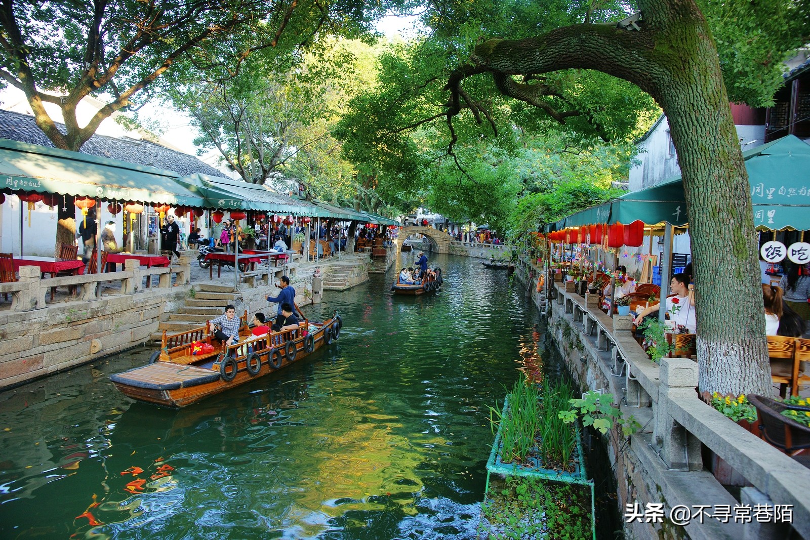 这里有许多历史悠久的古镇,从历史中走来的古镇