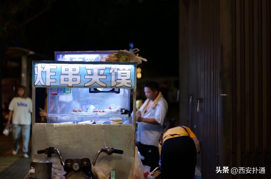 高新大都荟摆摊夜市在哪个位置,高新大都荟摆摊