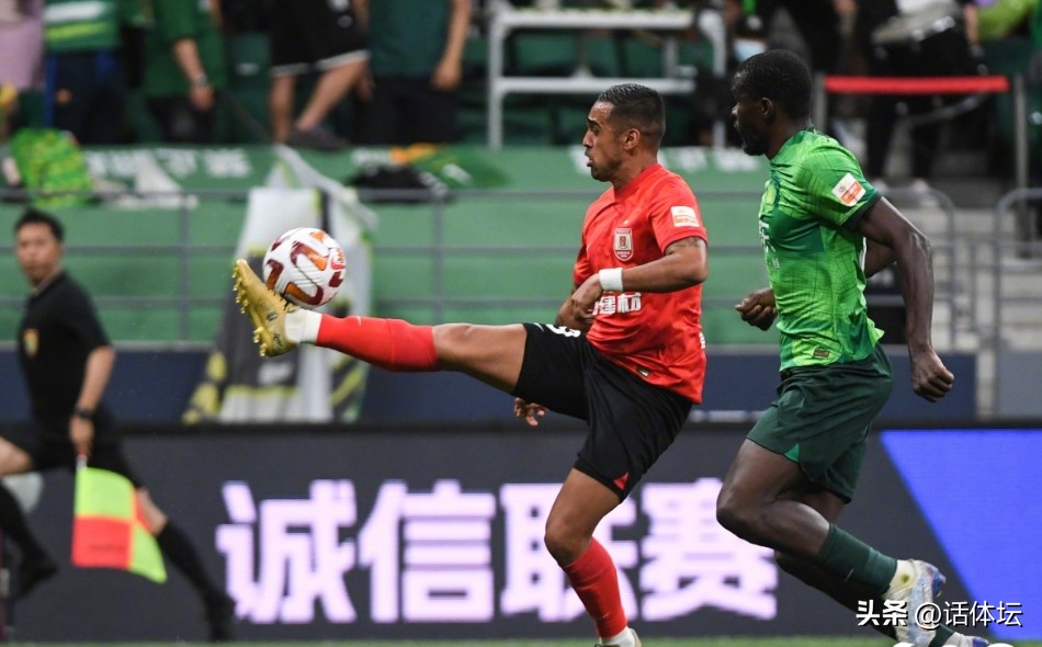 武磊对国安完整视频,武磊凌空破门对决国安