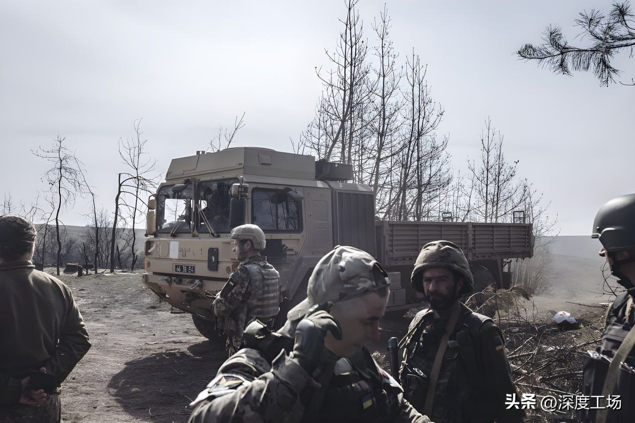 俄军冰雹火箭炮攻击乌军效果,俄军发射神秘攻顶弹遏制乌军反扑