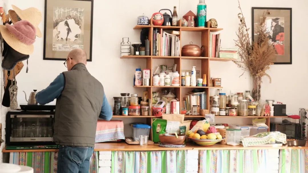 丽梅和小高|跨国夫妇定居大理10年，不跟别人比较是一件很难的事