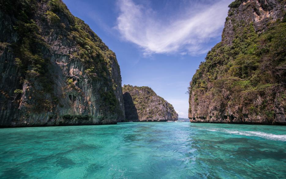 泰国国王普密蓬出行,泰国王室出行