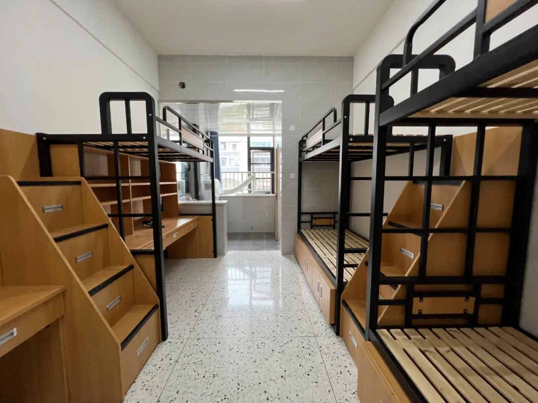 鎴愰兘鑻辨墠瀛︽牎鎺㈡牎,鎺㈡牎鎴愰兘鑻辨墠瀛︽牎