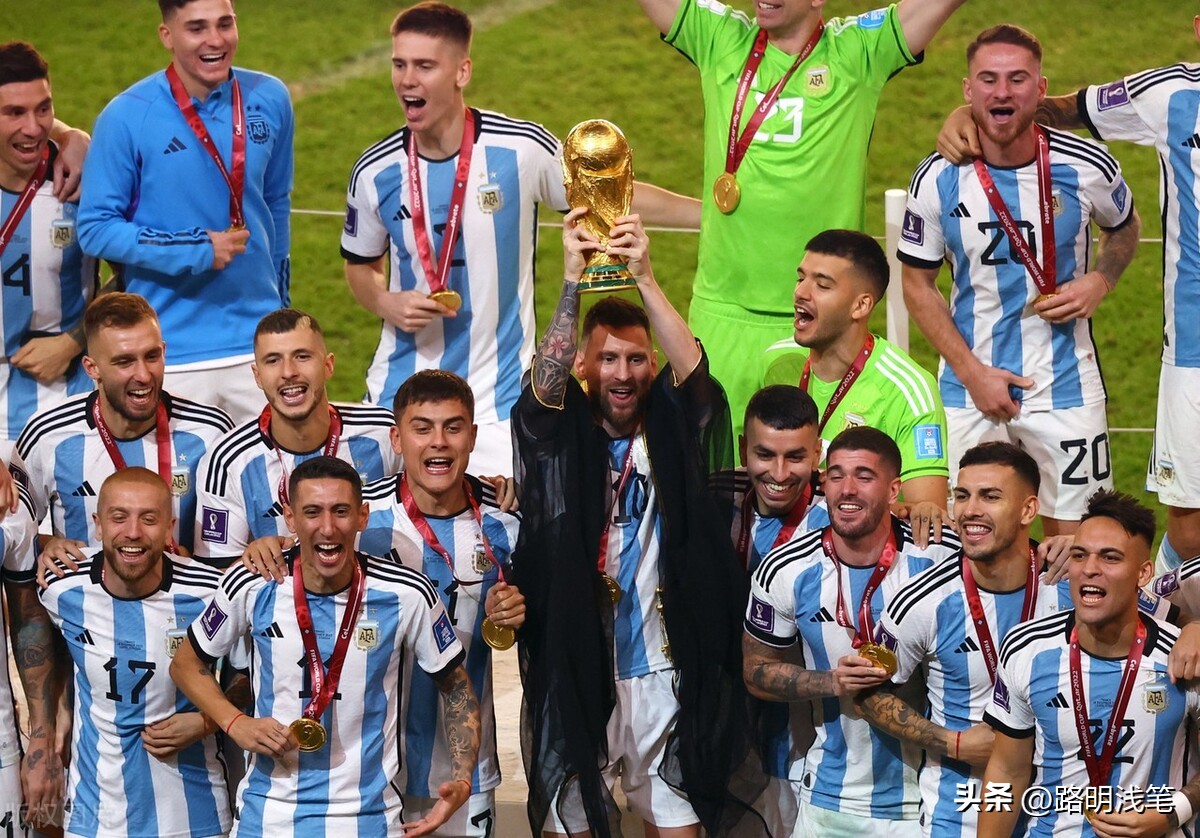 梅西阿根廷世界杯2022决赛,梅西带领巴萨欧冠夺冠