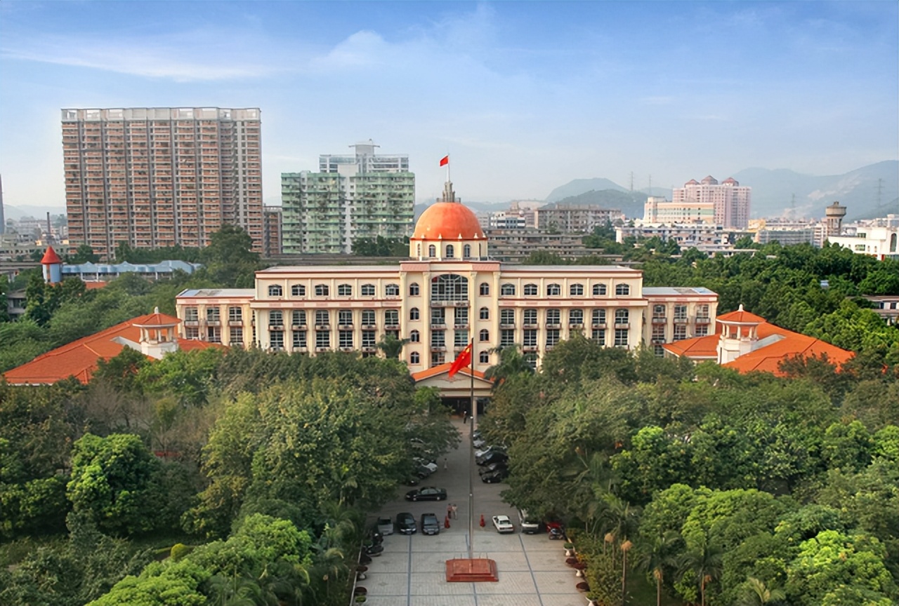 国内实力最强5所医学院,中国最牛逼的四所医学院是什么