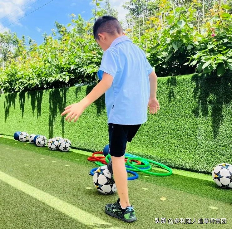 如何打造以体育为特色的幼儿园,幼儿园孩子足球训练有好处吗