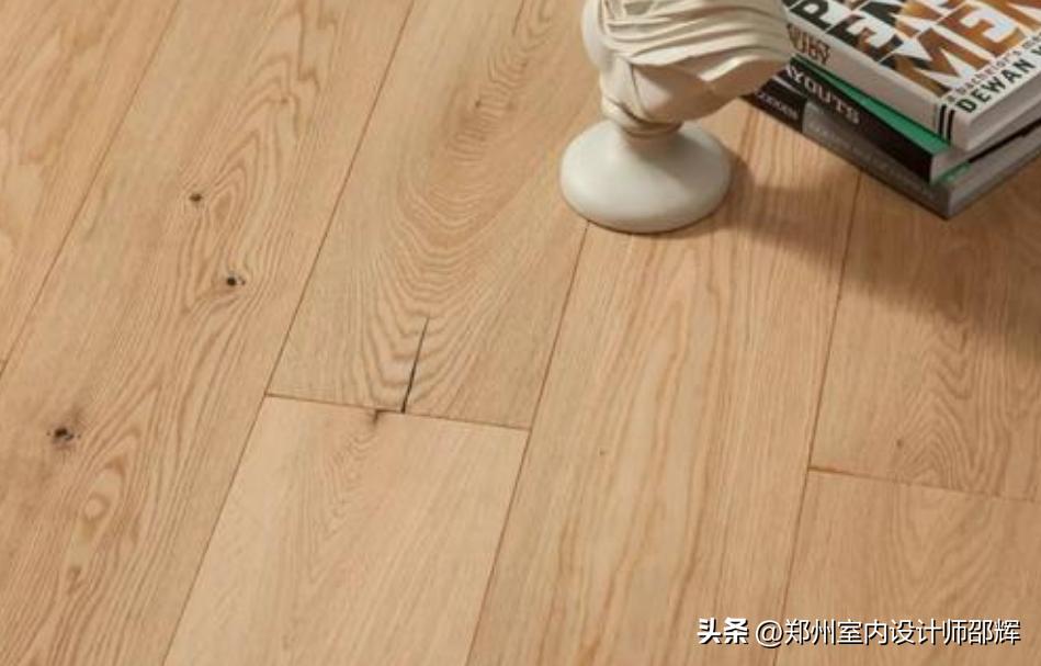 木地板起翘用什么胶固定,装修木地板拱起的原因和处理