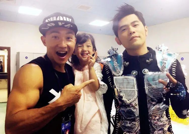 刘畊宏家的装修,成为刘畊宏女孩的第一天图片