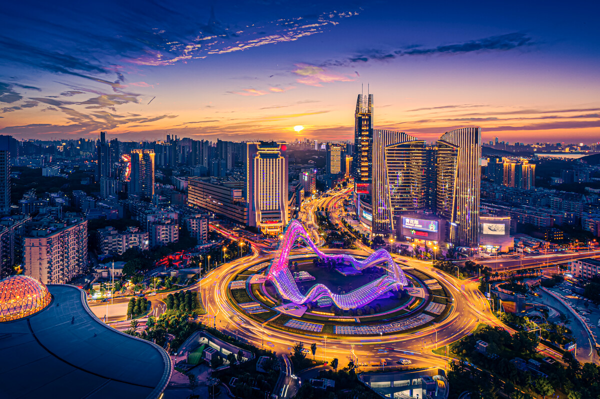 湖北省武汉和省内其他城市的差距,湖北第一大城市和江苏第二大城市