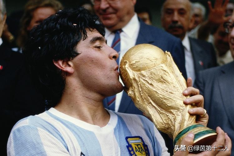 马拉多纳世界杯对战英格兰战袍被拍卖，售价高达3000万