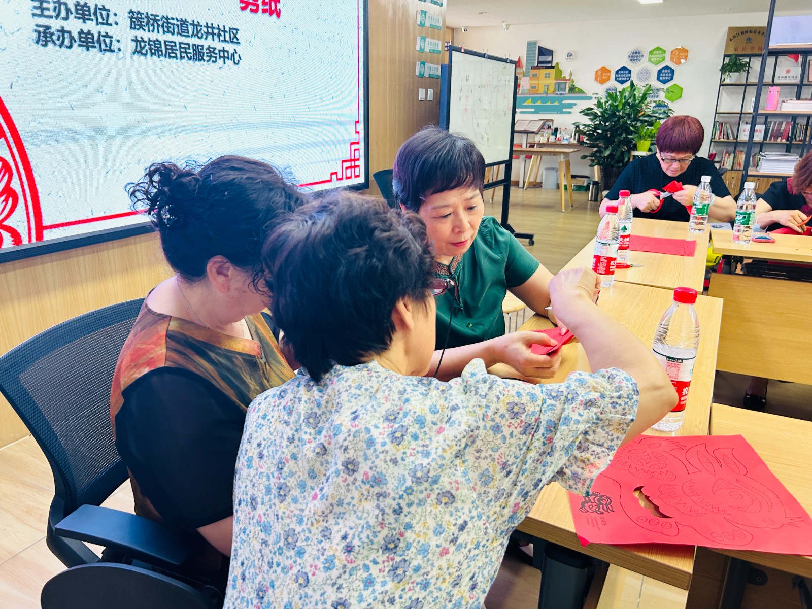 五社联动助力社区治理实践,社区强化“五社联动”机制