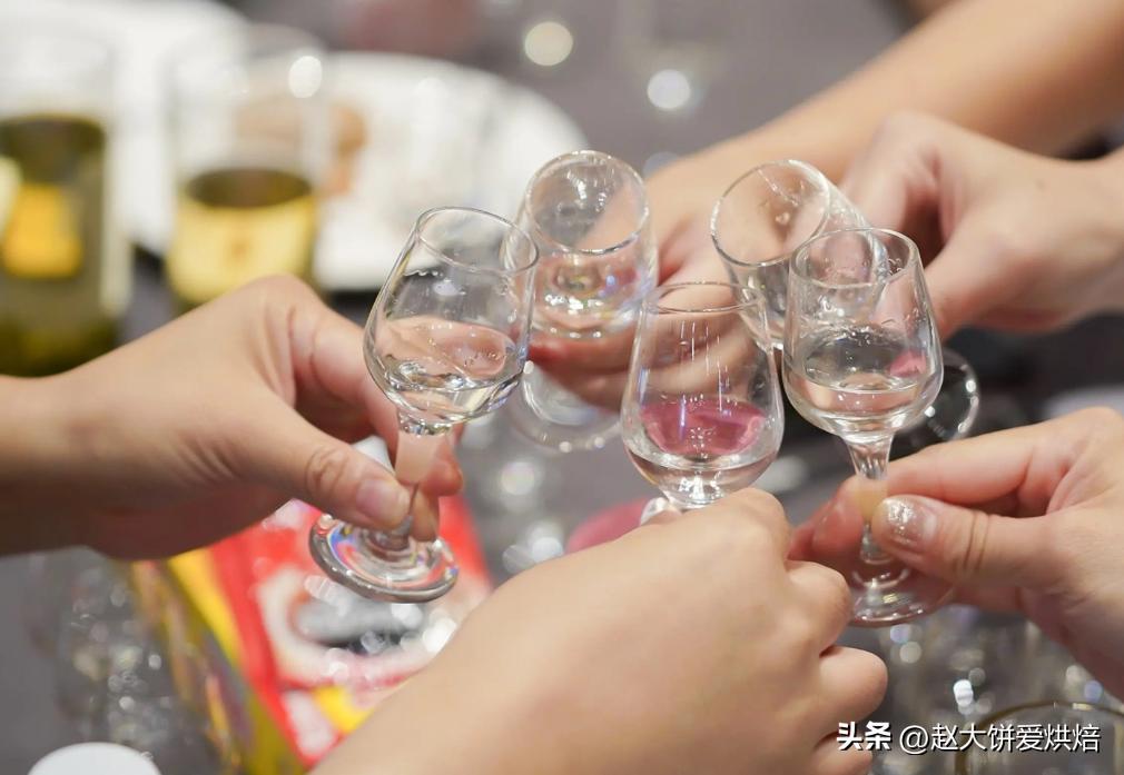 江苏一大喝酒“怪象”：大家很少喝茅台、洋河，反而专挑这3款