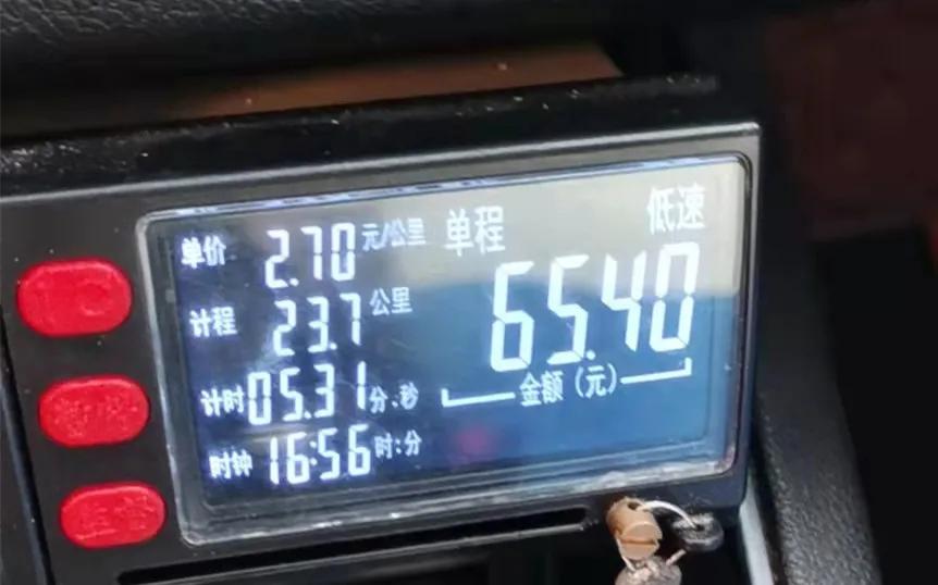 出租车拉客收入怎样,出租车想拉客赚钱