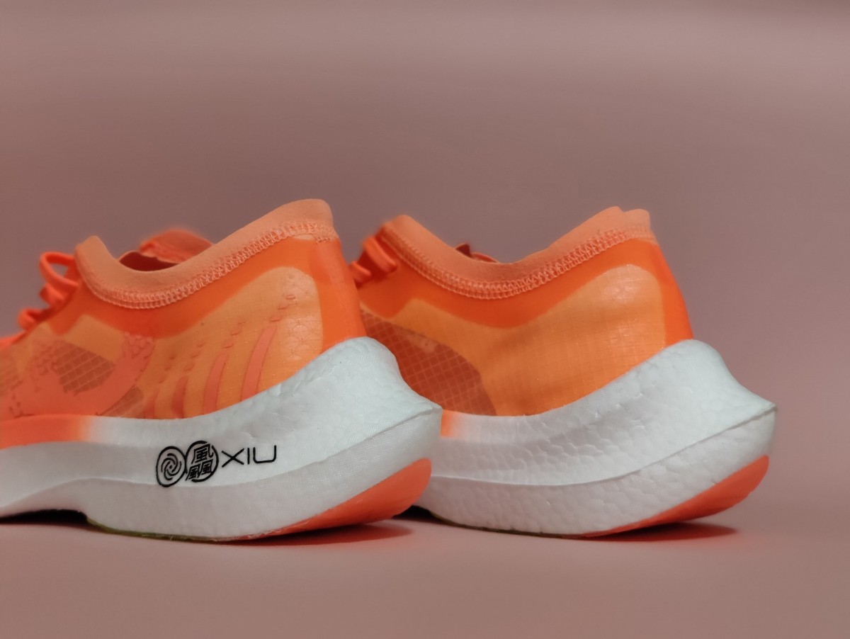 咕咚逐日碳板跑鞋,咕咚跑鞋造风者