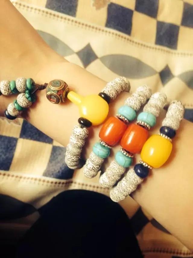 晒晒我的翡翠手串,晒晒我的天珠手串