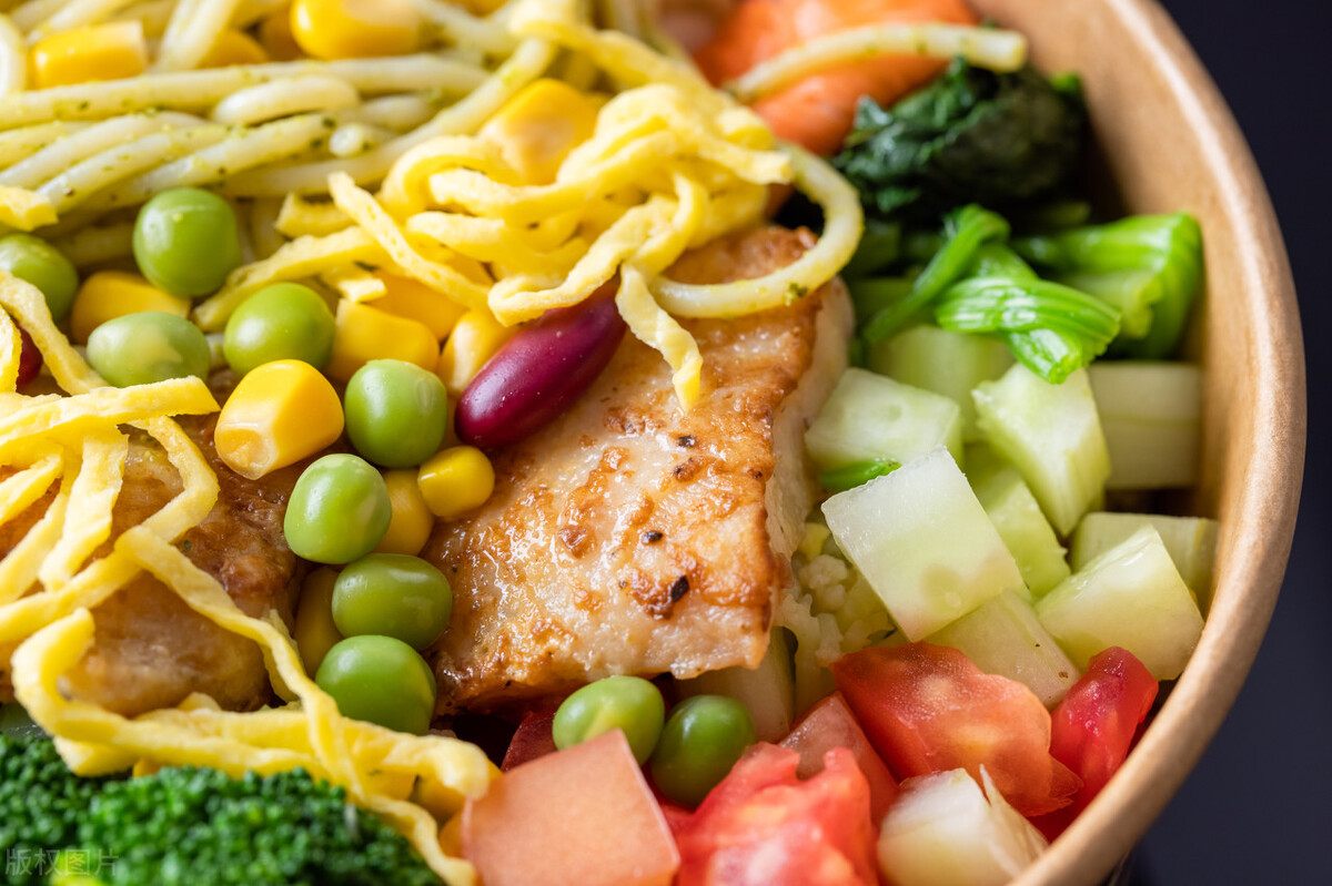 减肥是跑步好还是燃脂动作好,跳绳1000和跑步5公里哪个燃脂快