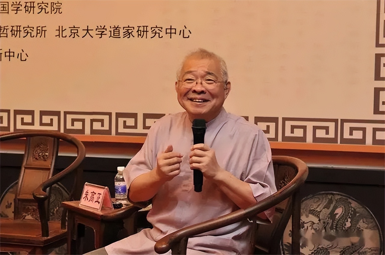 朱高正：*进党民**创*党**元老，因不满*进党民**走向“*独台**”而*党退**