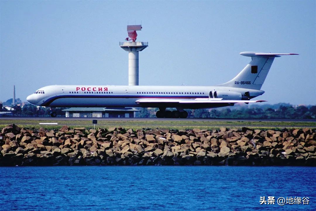 俄罗斯飞机无起落架降落,俄罗斯大飞机最新消息