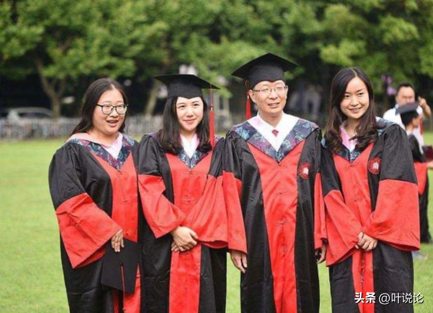 新闻系毕业生直接打脸张雪峰,毕业高薪专业张雪峰