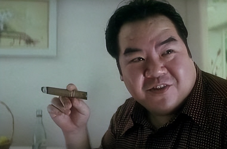 过气老戏骨窘况：农村走穴、直播捞金、情史混乱，晚节还值钱吗？