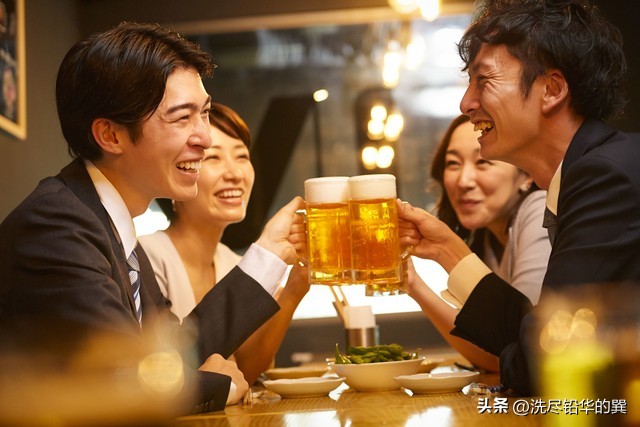 他因饮酒后而得罪了朋友