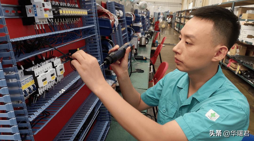 工厂技术工月薪67千却招不到人,月薪1万多的工作没人去