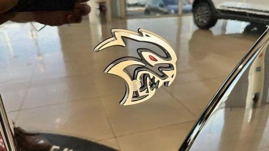 道奇挑战者红眼宽体地狱猫越狱版,道奇挑战者地狱猫红眼国内多少钱