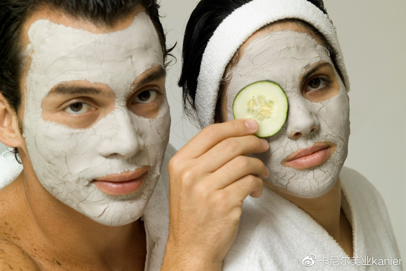 脸上皮肤干燥起皮有什么方法,脸上长癣干燥脱皮还痒是怎么回事