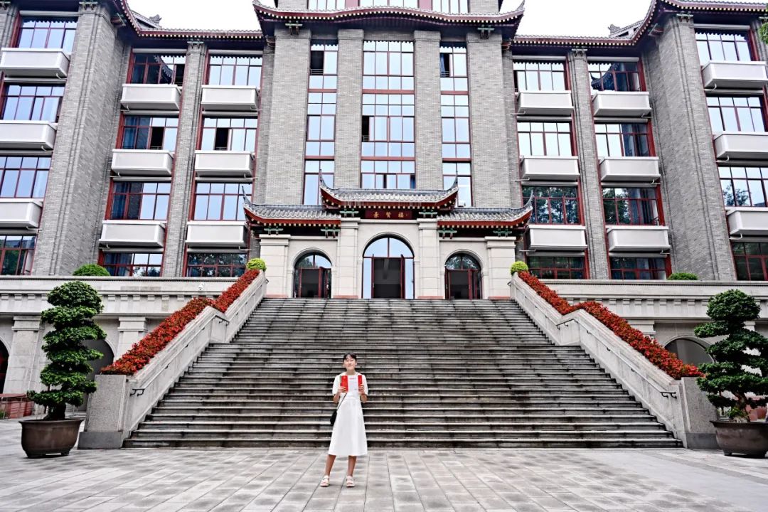 一颗新星落在你我眼眸！双流中学初2023级新生报到纪实