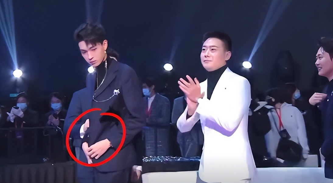 深度解析郭德纲曹云金事件,曹云金郭德纲事件完整版听云轩