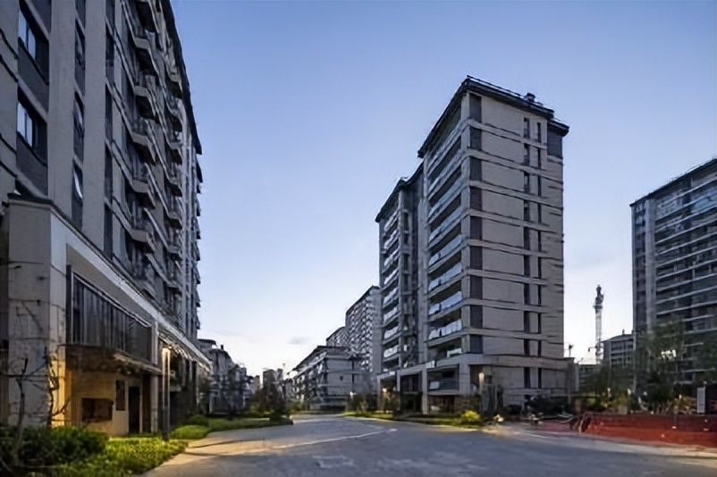 越秀铂悦府下叠中间户,越秀铂悦府高档在哪里