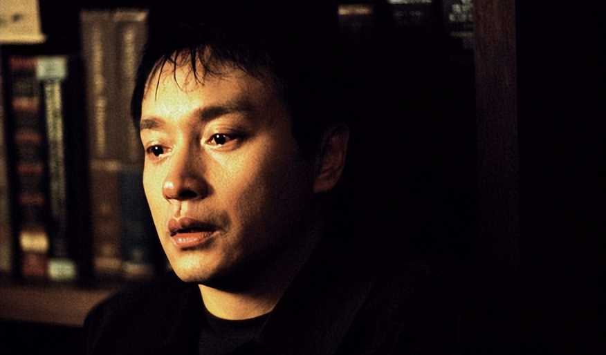 20年后再看张国荣：为何他会对一个男人情有独钟？原因尽显可怜！