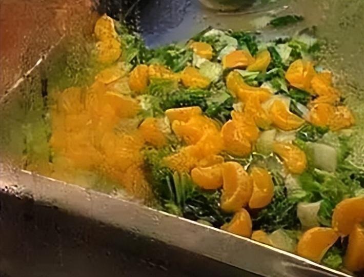 学校食堂出现一些奇葩菜,大学食堂十大怪菜