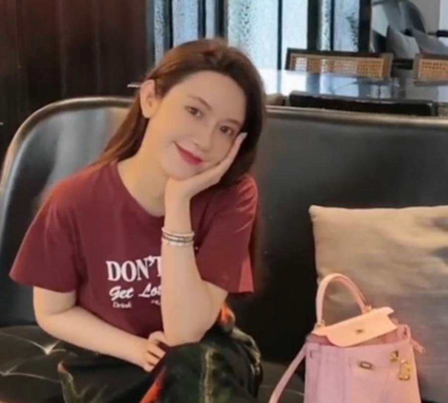 张大奕：“毁掉”马云接班人，遭电商总裁夫人怒斥，她究竟啥来头