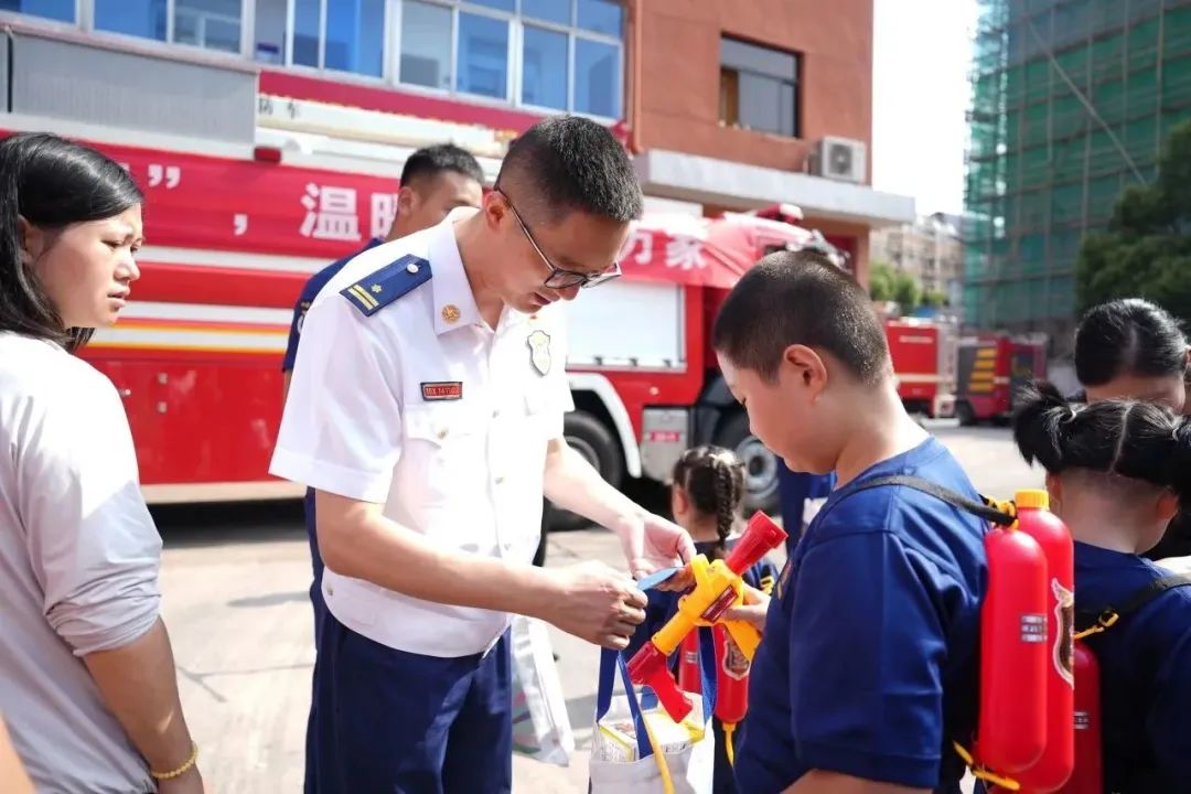 蓝焰守护哈利波特,蓝焰守护者