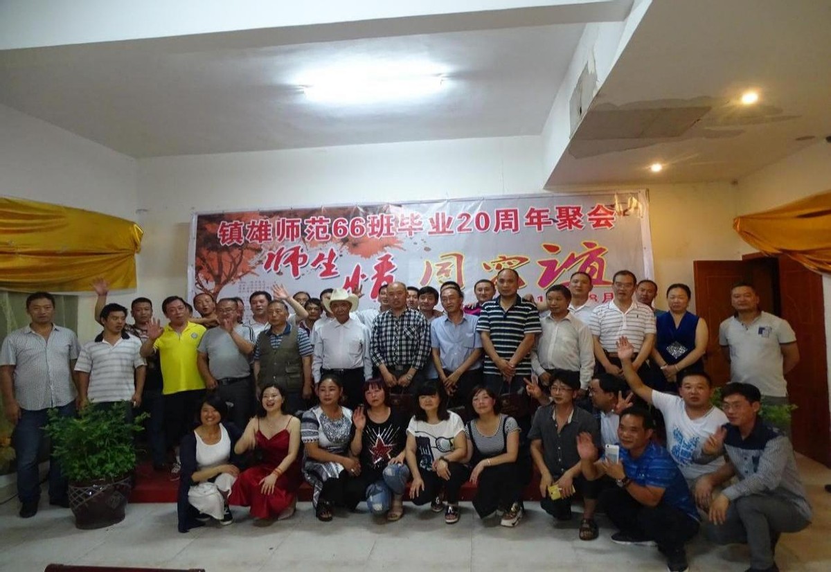 忆起那些年：师范母校，梧桐花开