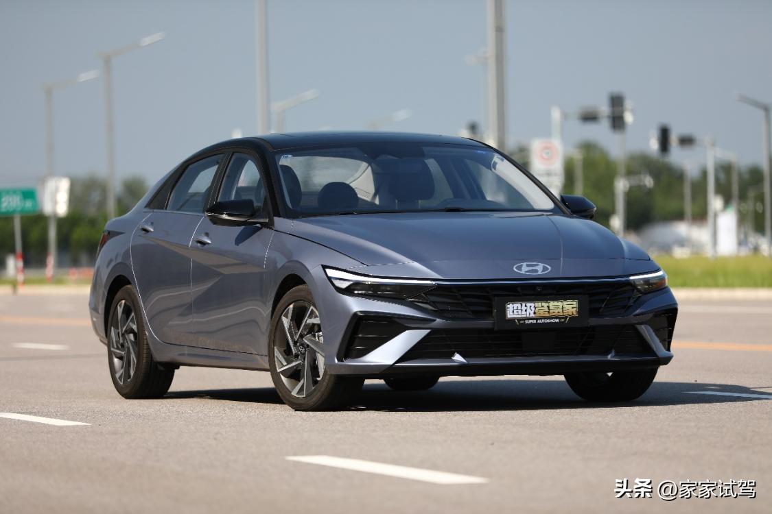 北京现代伊兰特1.5l精英版内饰,新伊兰特内饰改装