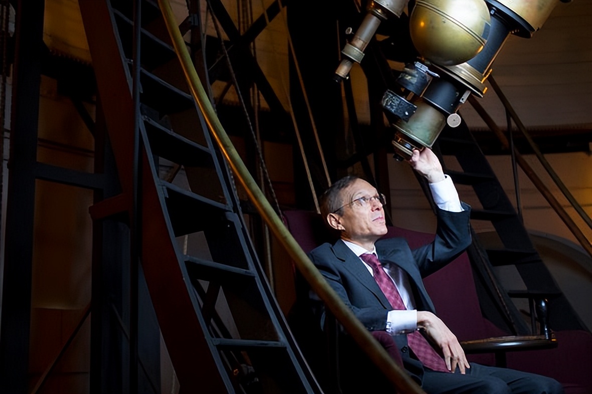 ufo真的快与人类接触了吗,为什么有人看见ufo