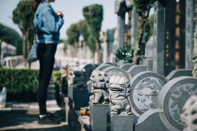 清明节上坟可以拍照吗,清明节上坟可以在坟前拍照吗