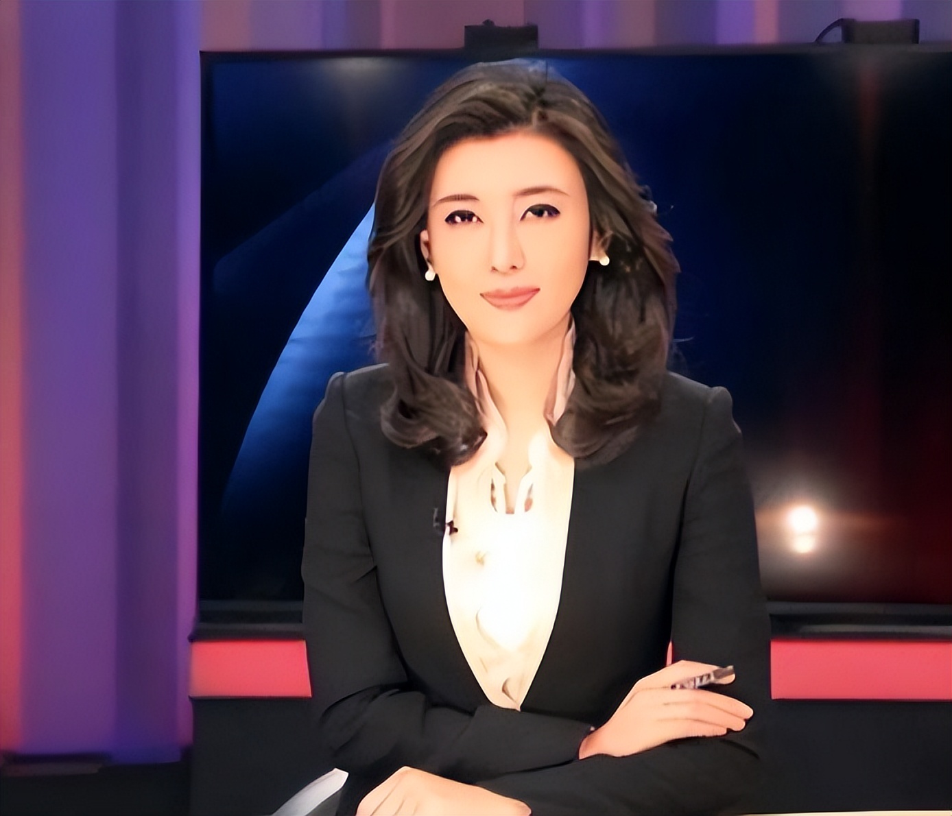 央视主持人李红的婚姻生活,著名主持人李红近况