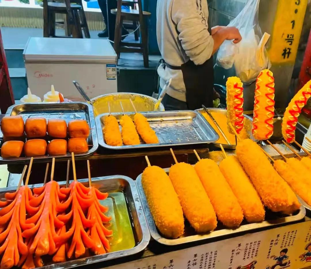 最值得推荐的昆明夜市,昆明必打卡的夜市小吃街
