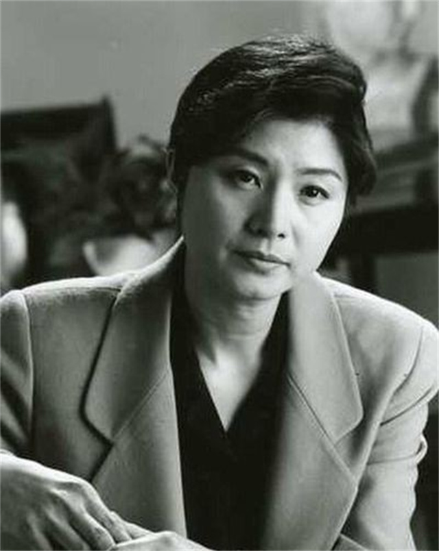 女特工被炸死案,女特工炸客机致百人丧生