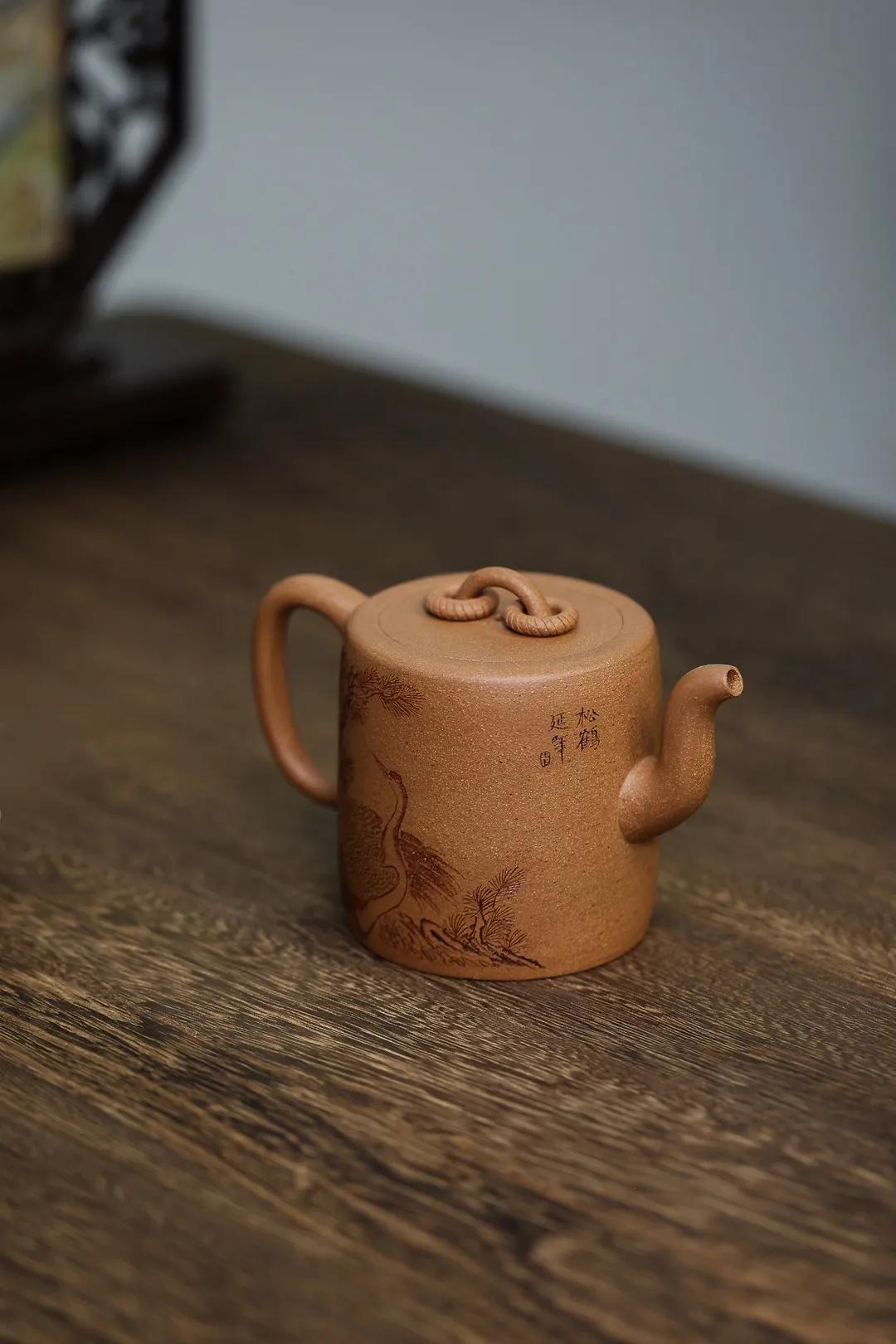 正宗宜兴纯手工段泥紫砂茶壶,宜兴紫砂茶壶四方瑞兽原矿老紫泥
