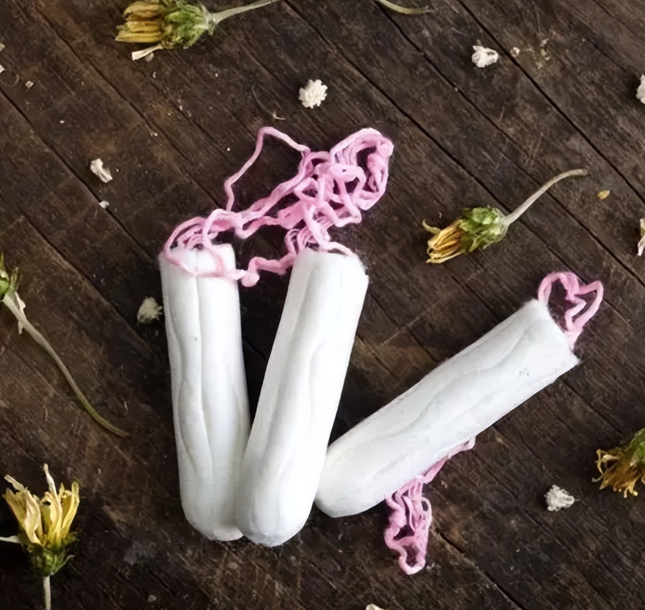 女性阴道有白色泡沫排出来，是咋回事？暗示了什么？医生给出答案