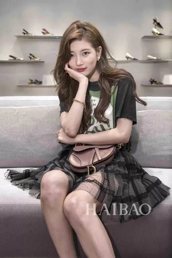 韩国女星裴秀智,裴秀智主持人造型