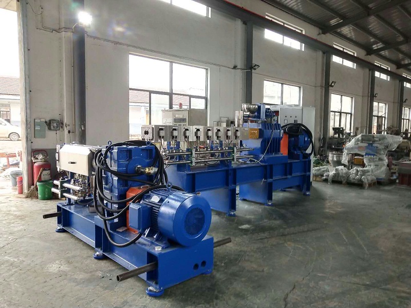 挤出机螺杆上的塑料怎样清理,如何清洗造粒机螺杆