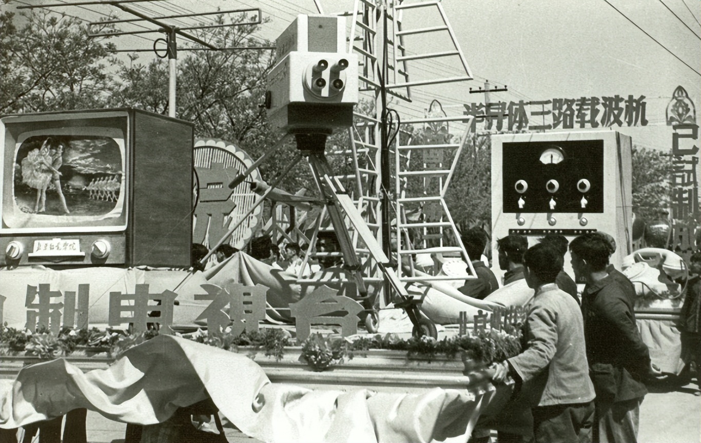 谓“黄埔”，扬神州！北京邮电大学：开通信之先风，沃盛世之中华！